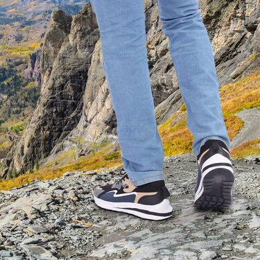 High Performance Modern Sports Shoes with Free Heel Pad (SSC4)